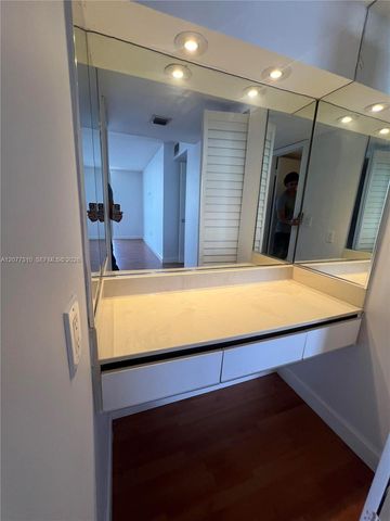 17500 N Bay Road S907, Sunny Isles Beach, FL 33160
