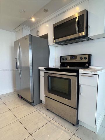 17500 N Bay Road S907, Sunny Isles Beach, FL 33160