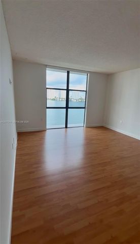 17500 N Bay Road S907, Sunny Isles Beach, FL 33160