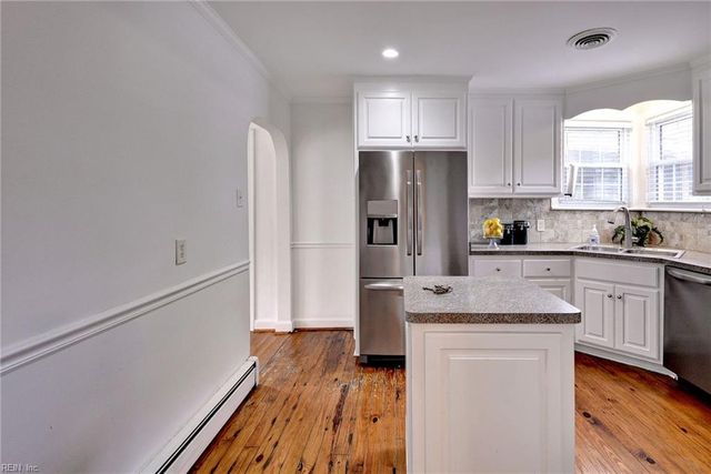 15 Rutledge RD, Newport News, VA 23601