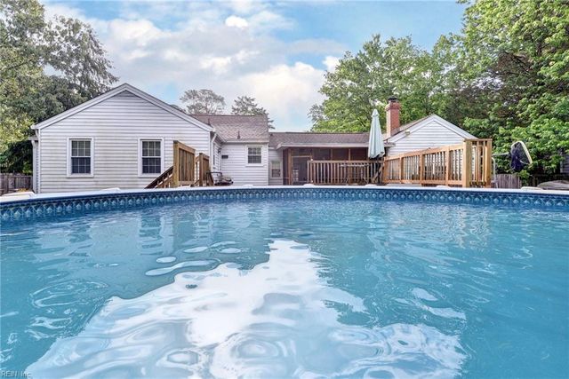 15 Rutledge RD, Newport News, VA 23601