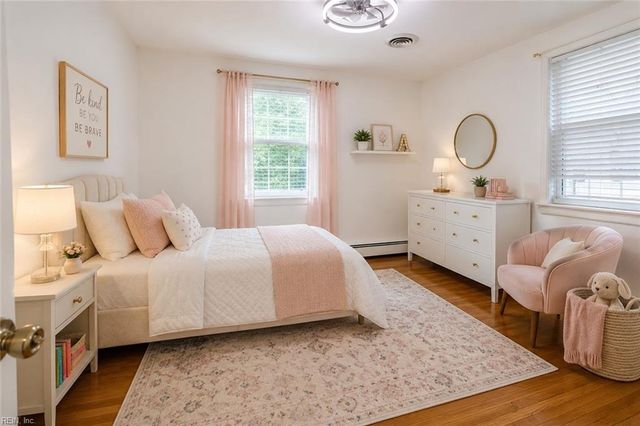 15 Rutledge RD, Newport News, VA 23601