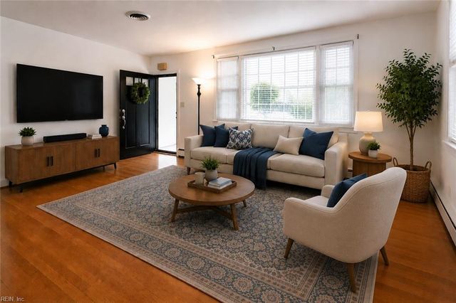 15 Rutledge RD, Newport News, VA 23601