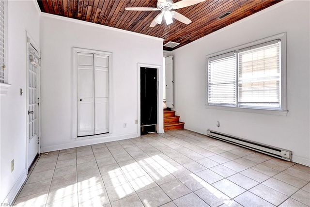 15 Rutledge RD, Newport News, VA 23601
