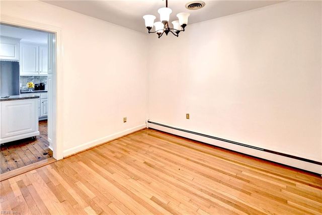 15 Rutledge RD, Newport News, VA 23601