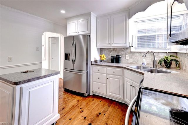 15 Rutledge RD, Newport News, VA 23601