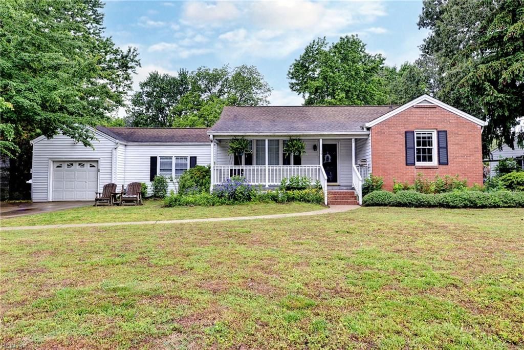 15 Rutledge RD, Newport News, VA 23601