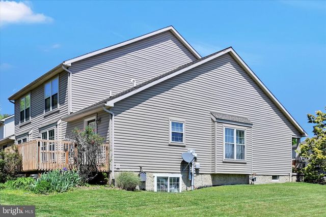 51 EAGLE DR, Ephrata, PA 17522