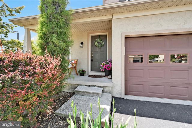51 EAGLE DR, Ephrata, PA 17522