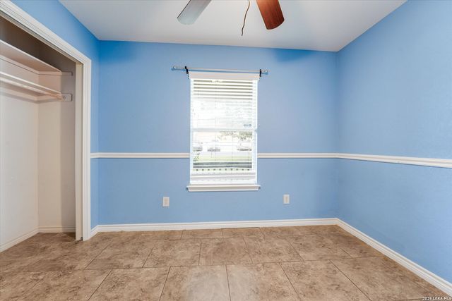 1023 3RD ST, Floresville, TX 78114