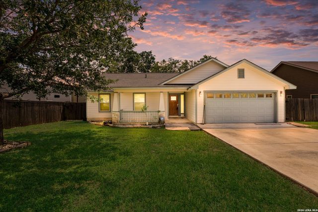 1023 3RD ST, Floresville, TX 78114