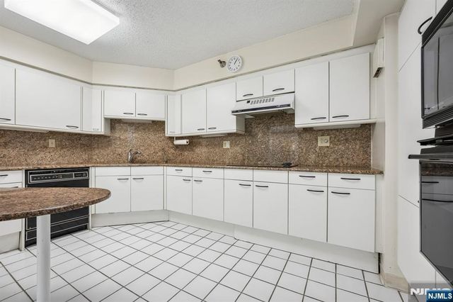 1512 Palisade Avenue 16L, Fort Lee, NJ 07024