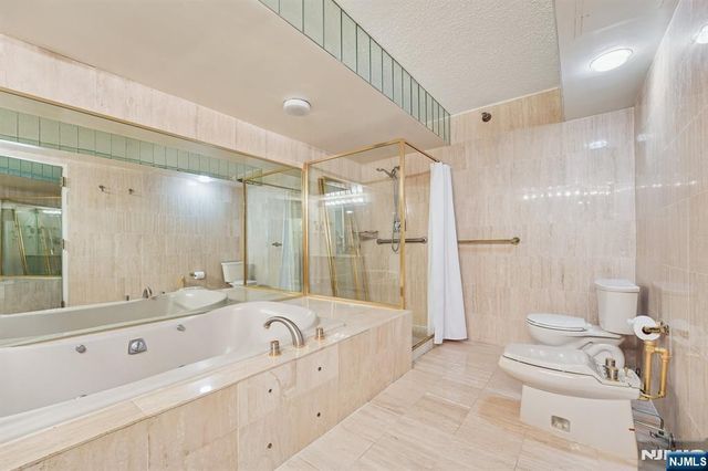 1512 Palisade Avenue 16L, Fort Lee, NJ 07024