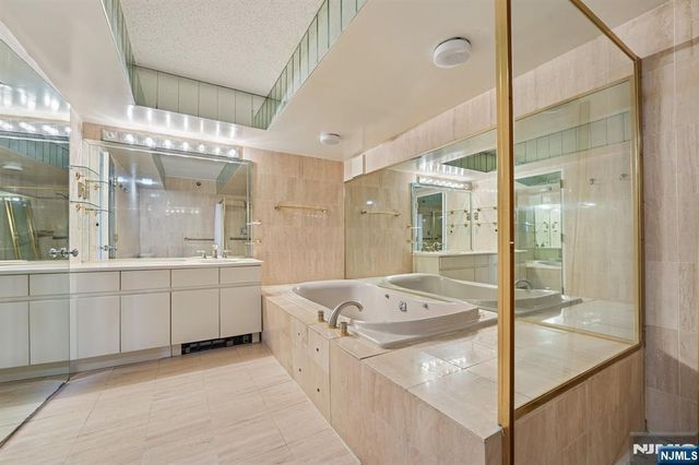 1512 Palisade Avenue 16L, Fort Lee, NJ 07024