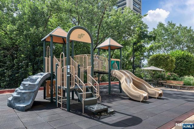 1512 Palisade Avenue 16L, Fort Lee, NJ 07024