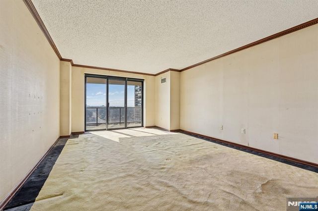 1512 Palisade Avenue 16L, Fort Lee, NJ 07024