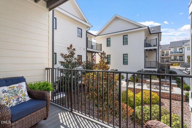 605 Smedes Place B, Raleigh, NC 27605