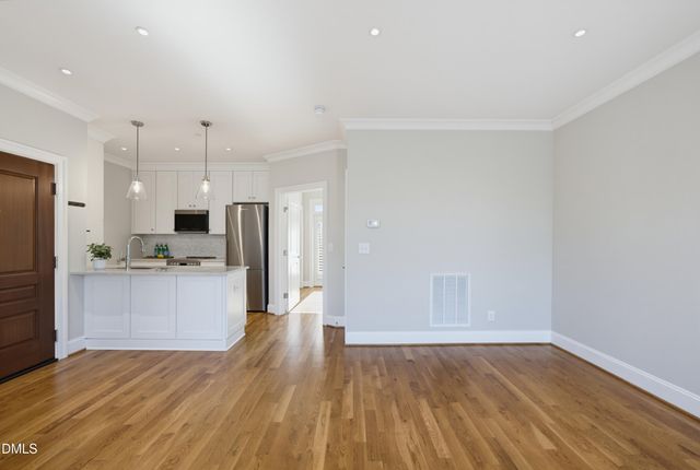 605 Smedes Place B, Raleigh, NC 27605
