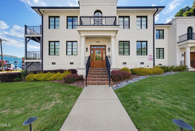605 Smedes Place B, Raleigh, NC 27605