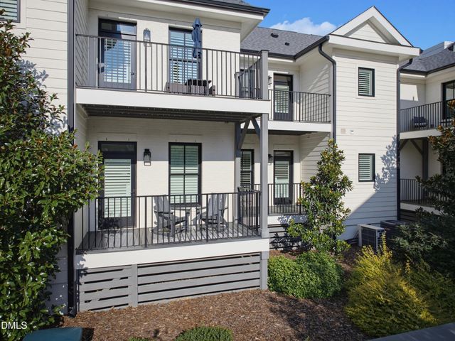 605 Smedes Place B, Raleigh, NC 27605