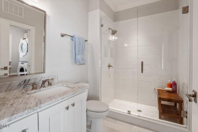 605 Smedes Place B, Raleigh, NC 27605