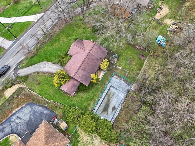 2321 Coulterville Rd, North Huntingdon, PA 15131