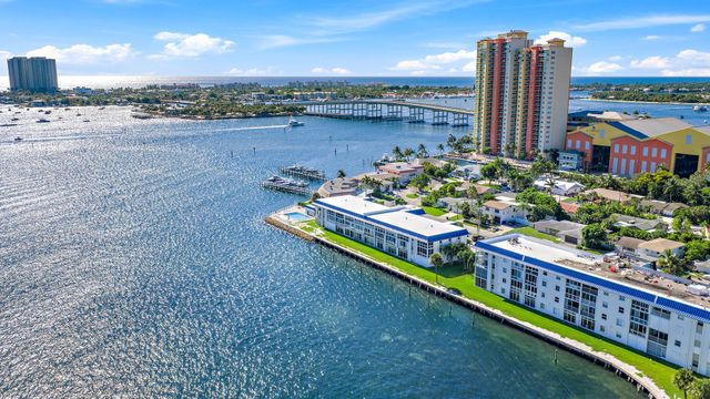 400 Wilma Circle 108, Riviera Beach, FL 33404