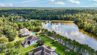 9822 Crestwater Circle, Magnolia, TX 77354