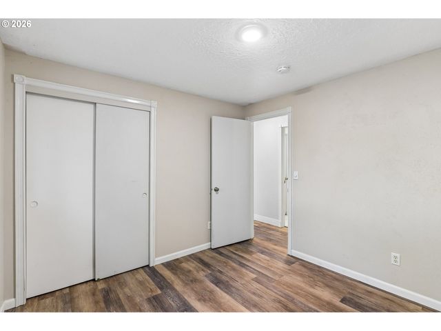 1680 N DAVIS St, Cornelius, OR 97113