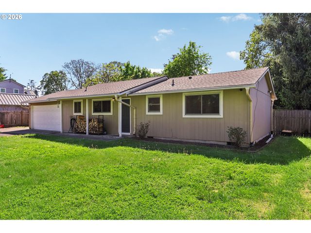 1680 N DAVIS St, Cornelius, OR 97113