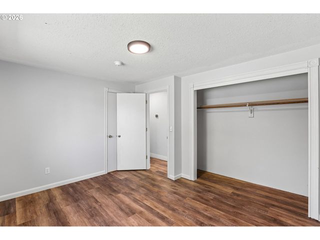 1680 N DAVIS St, Cornelius, OR 97113