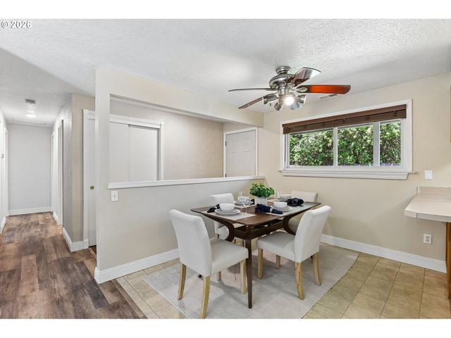1680 N DAVIS St, Cornelius, OR 97113