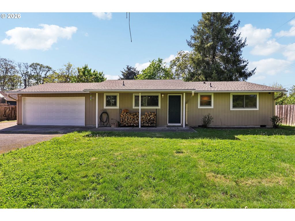 1680 N DAVIS St, Cornelius, OR 97113