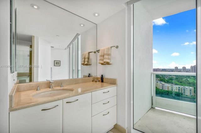 19955 NE 38th Ct 2202, Aventura, FL 33180