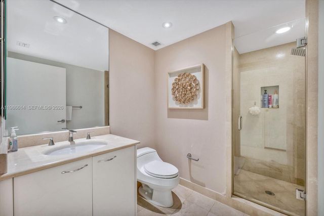 19955 NE 38th Ct 2202, Aventura, FL 33180