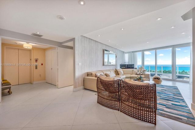 19955 NE 38th Ct 2202, Aventura, FL 33180