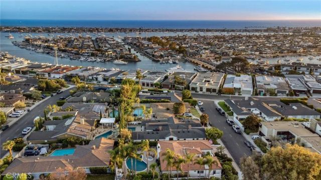 712 K Thanga, Corona Del Mar, CA 92625