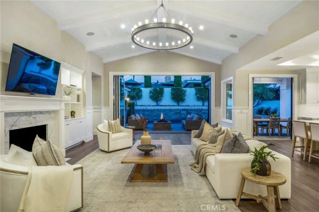 712 K Thanga, Corona Del Mar, CA 92625