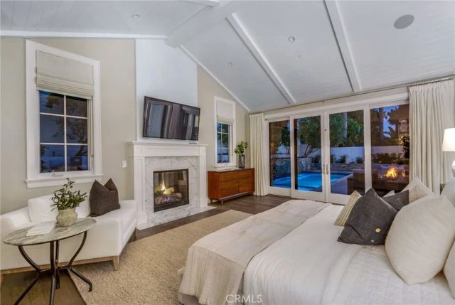 712 K Thanga, Corona Del Mar, CA 92625
