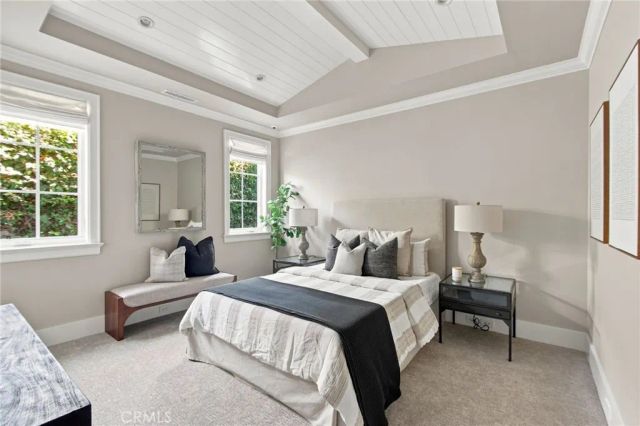 712 K Thanga, Corona Del Mar, CA 92625