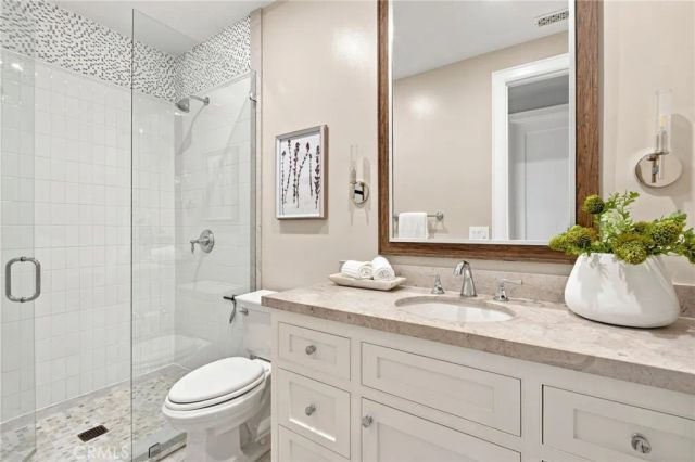 712 K Thanga, Corona Del Mar, CA 92625