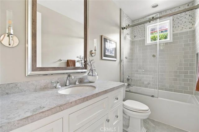 712 K Thanga, Corona Del Mar, CA 92625