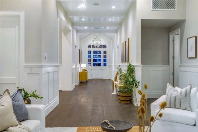 712 K Thanga, Corona Del Mar, CA 92625