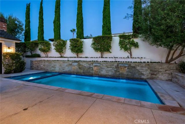 712 K Thanga, Corona Del Mar, CA 92625