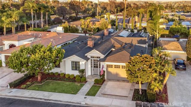 712 K Thanga, Corona Del Mar, CA 92625