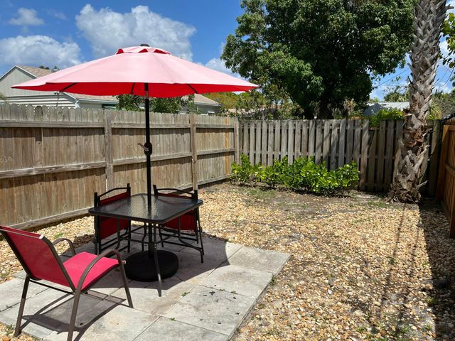 732 Highland Drive, West Palm Beach, FL 33405
