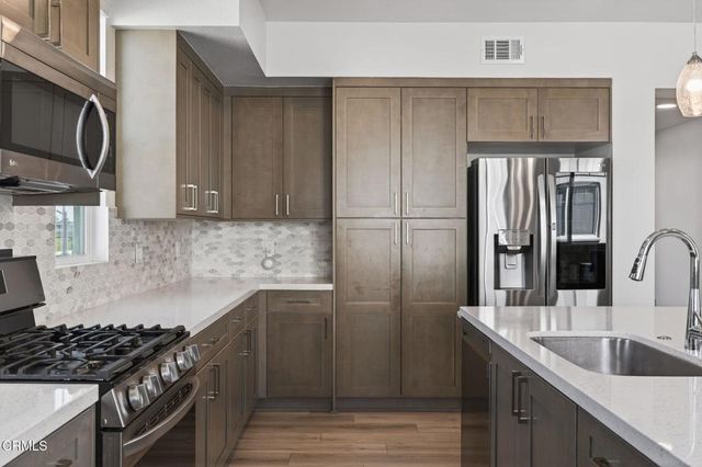 2850 Wagon Wheel 402, Oxnard, CA 93036