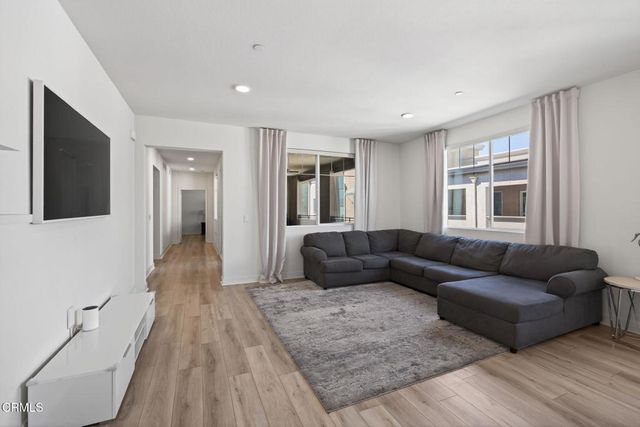 2850 Wagon Wheel 402, Oxnard, CA 93036