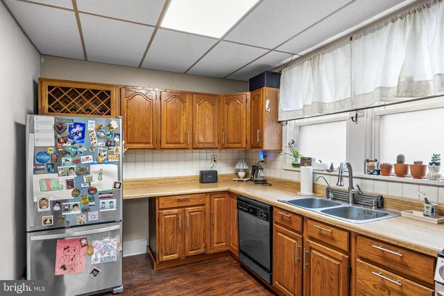 54 WARREN ST, Beverly, NJ 08010