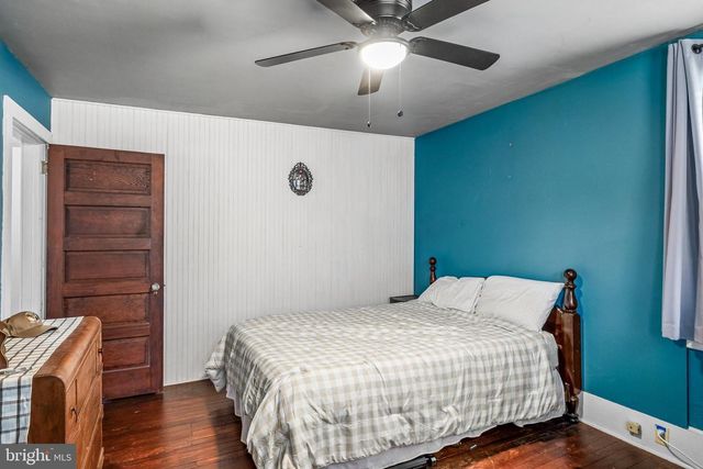 54 WARREN ST, Beverly, NJ 08010